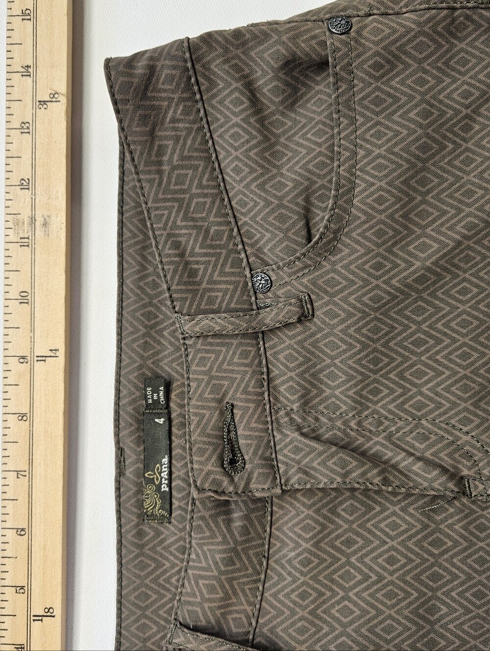 Prana Meme Pants  Women’s Size 4 Green Gray Outdoors Cargo Diamond Print - Picture 5 of 12